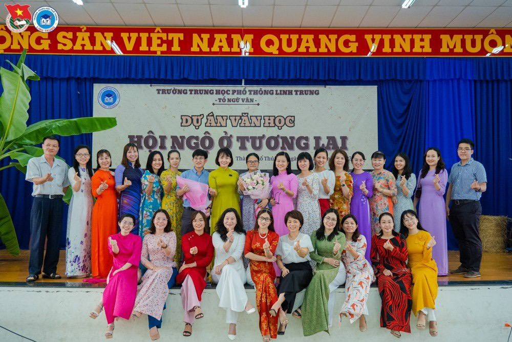 Dự án văn học Hội ngộ ở tương lai (13).jpg